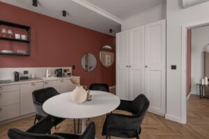 Część jadalniana w Apartamencie z 1 sypialnią B417 Carmine Red