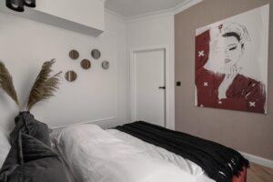 Zamykana sypialnia w Apartamencie z 1 sypialnią B425 Carmine Red