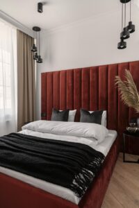 Zamykana sypialnia w Apartamencie z 1 sypialnią B425 Carmine Red