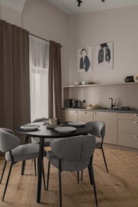Część jadalniana w Apartamencie B513 Gentleman Blue