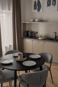 Część jadalniana w Apartamencie B513 Gentleman Blue